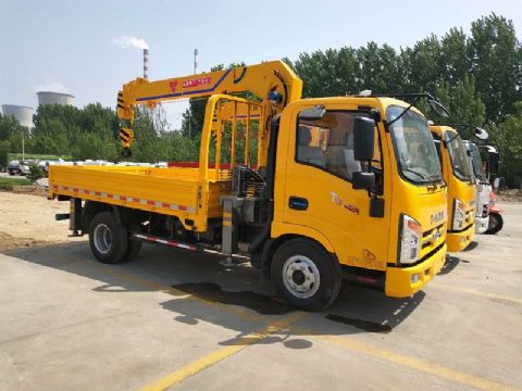 點擊查看詳細(xì)信息<br>標(biāo)題：4噸唐駿隨車吊 閱讀次數(shù)：1878