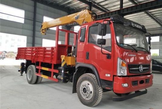 點擊查看詳細(xì)信息<br>標(biāo)題：5噸大運隨車吊 閱讀次數(shù)：1994