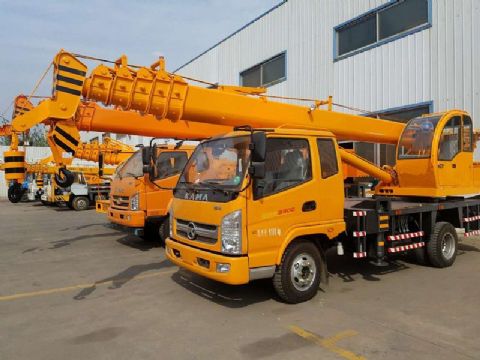 點擊查看詳細(xì)信息<br>標(biāo)題：8噸凱馬汽車吊 閱讀次數(shù)：1960